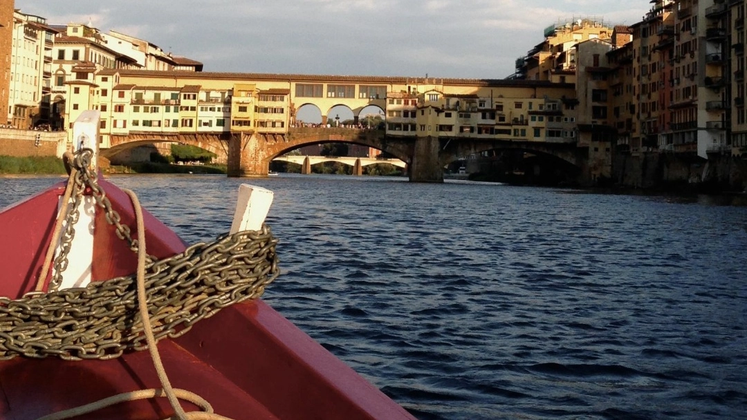 Tour sull'Arno Tour sull'Arno