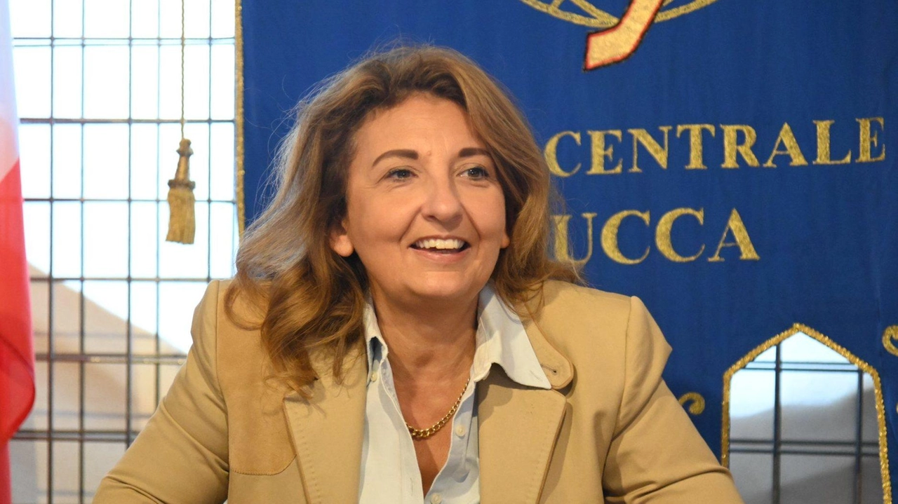 Nuove restrizioni sulla trasmissione della cittadinanza ai nati all’estero limitandola alla seconda generazione e richiedendo vincoli effettivi.
