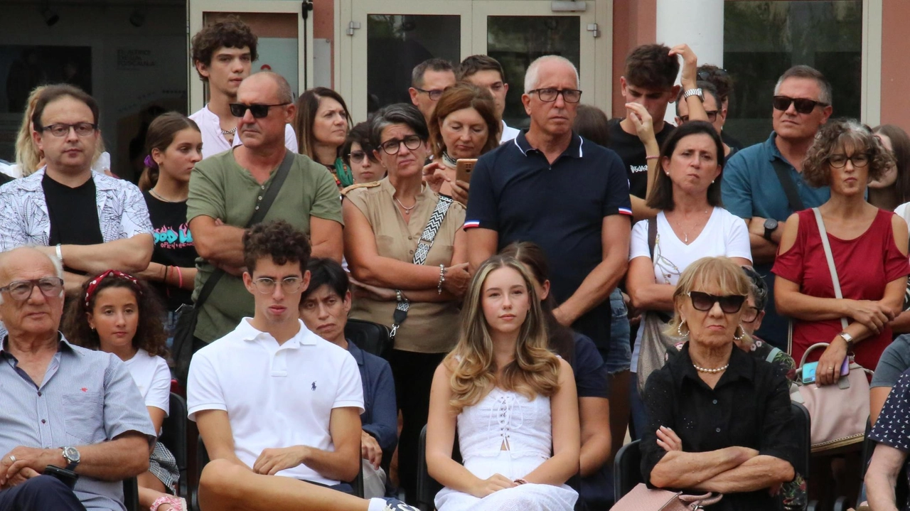 In tanti ieri pomeriggio hanno partecipato alla premiazione dei centisti delle scuole di Pontedera In tanti ieri pomeriggio hanno partecipato alla premiazione dei centisti delle scuole di Pontedera