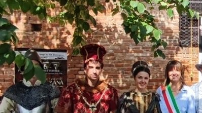 Anche quest’anno Salamarzana è pronta a riportare Fucecchio nel Medioevo. Domani e domenica, a ingresso libero, le vie del borgo... Anche quest’anno Salamarzana è pronta a riportare Fucecchio nel Medioevo. Domani e domenica, a ingresso libero, le vie del borgo...