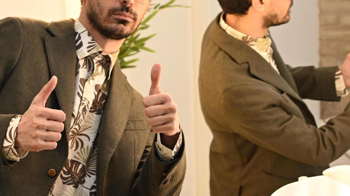 Valerio Lundini ha dedicato la prima puntata. dello spettacolo alla statua di Che