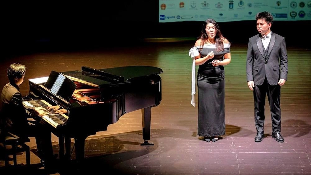 Il pianista Yongru Wu e i cantanti lirici Siyuan Wang e Po Yang sono tra i protagonisti del concerto in programma oggi alla chiesa metodista Il pianista Yongru Wu e i cantanti lirici Siyuan Wang e Po Yang sono tra i protagonisti del concerto in programma oggi alla chiesa metodista