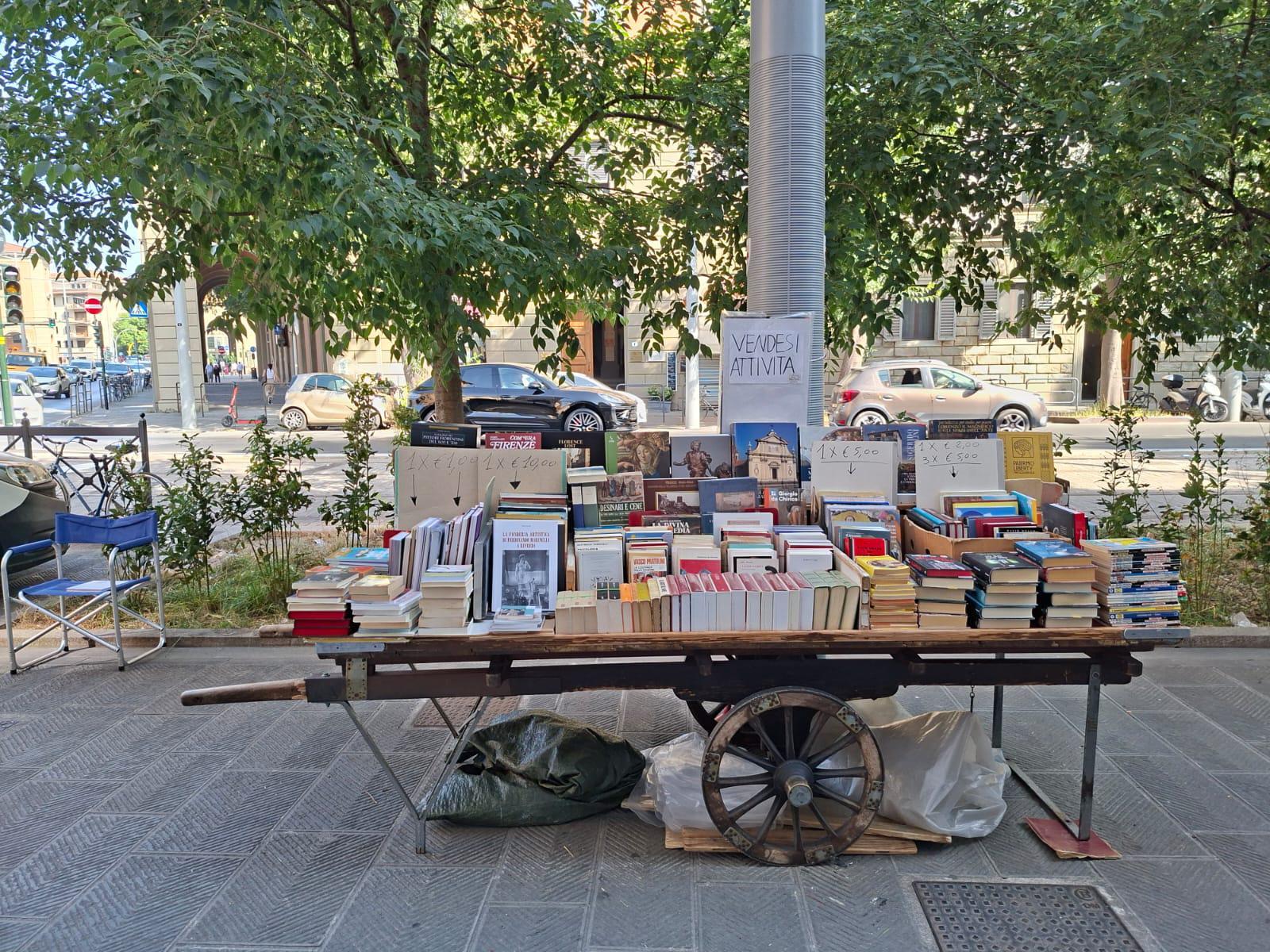 La bancarella di libri usati dice addio dopo 68 anni La bancarella di libri usati dice addio dopo 68 anni