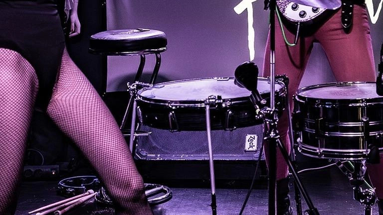 Gli Animaux Formidables, reduci da X Factor, si esibiranno al Rockstar di Capalbio insieme ai Donìa Nö. Il locale offre un ricco programma settimanale di eventi musicali e di intrattenimento. Gli Animaux Formidables, reduci da X Factor, si esibiranno al Rockstar di Capalbio insieme ai Donìa Nö. Il locale offre un ricco programma settimanale di eventi musicali e di intrattenimento.