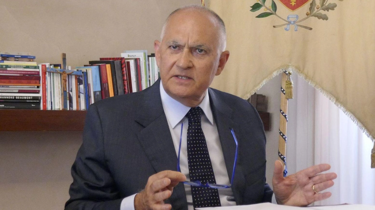 Il commissario prefettizio Claudio Sammartino Il commissario prefettizio Claudio Sammartino