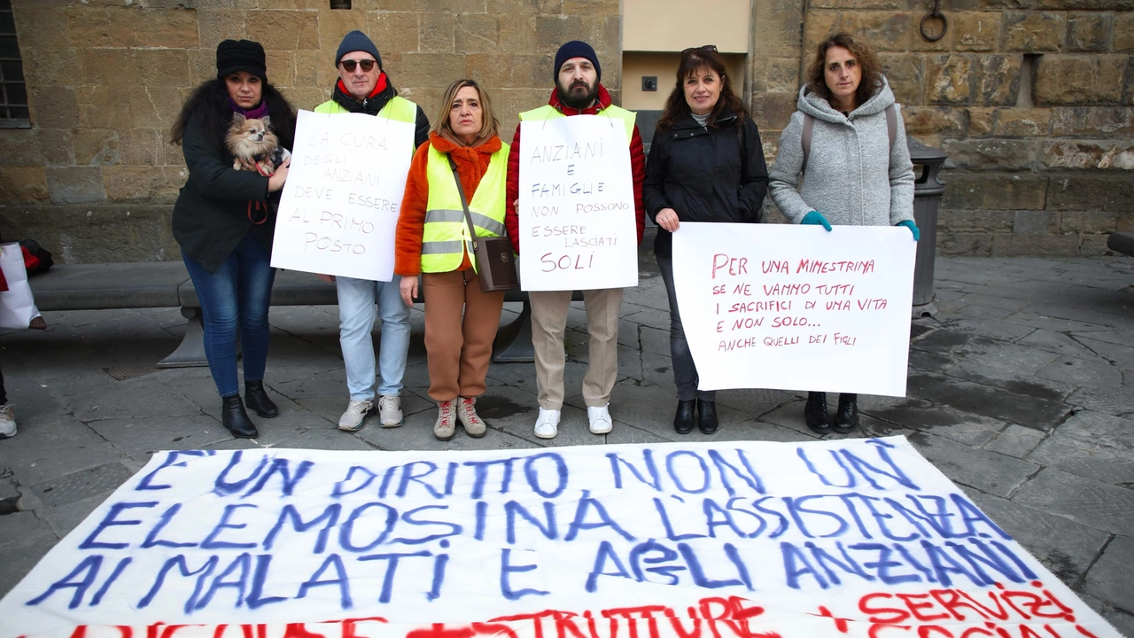 Protesta dei caregiver davanti a Palazzo Vecchio. Tre figli raccontano a La Nazione i problemi relativi agli alti costi della Rsa per la loro madre Protesta dei caregiver davanti a Palazzo Vecchio. Tre figli raccontano a La Nazione i problemi relativi agli alti costi della Rsa per la loro madre