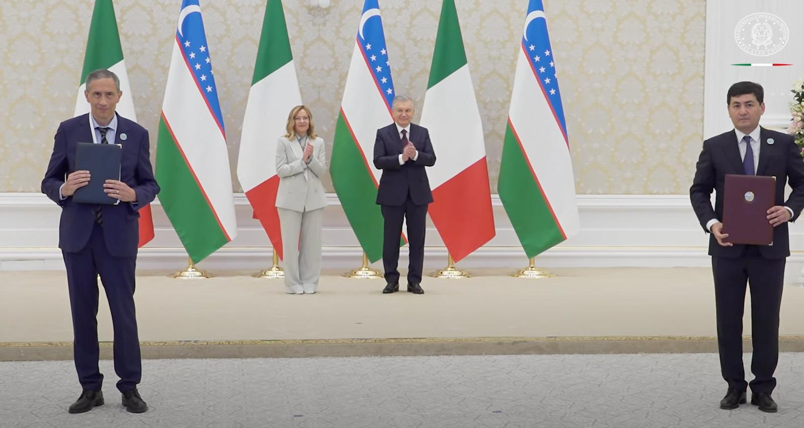 https://www.lanazione.it/image-service/view/acePublic/alias/contentid/NzczN2MyOTYtM2U1Zi00/0/zucchi-a-samarcanda-con-la-premier-meloni.jpeg