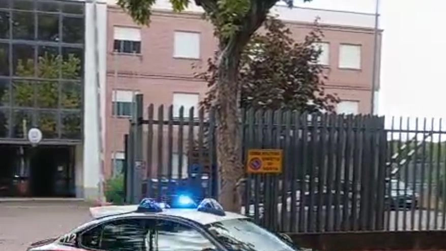 Gli arresti sono stati eseguiti dai carabinieri di Bastia Umbra e Assisi che hanno condotto le indagini dopo la denuncia della vittima Gli arresti sono stati eseguiti dai carabinieri di Bastia Umbra e Assisi che hanno condotto le indagini dopo la denuncia della vittima