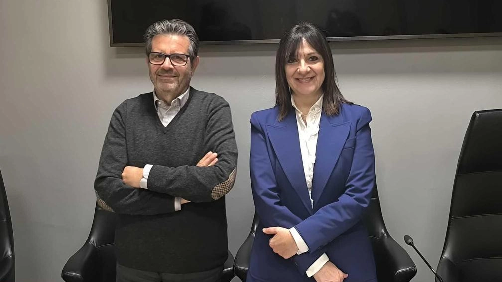Il professor Gravina con l’assessore alle politiche socio sanitarie Giovanna Bonanno