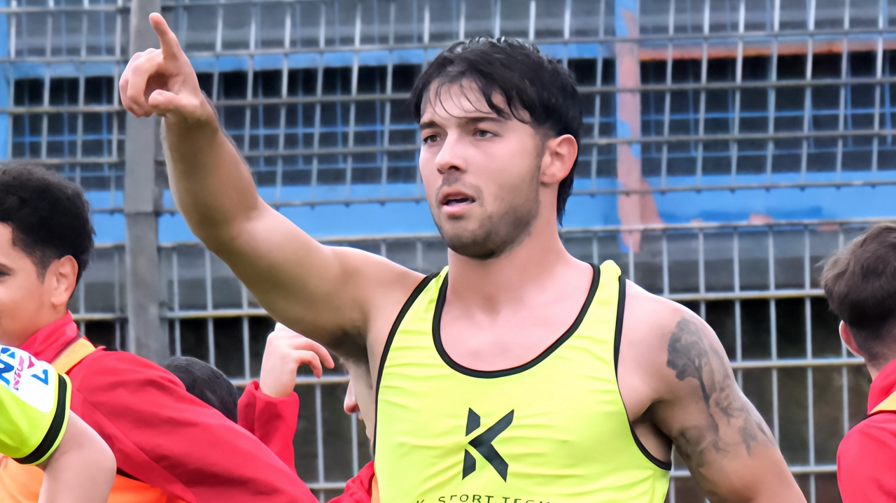 L’attaccante del Montevarchi Edoardo Priore, 22 anni. Col Grosseto si ripartirà dagli uomini di Trestina, con qualche ballottaggio. sulle corsie esterne L’attaccante del Montevarchi Edoardo Priore, 22 anni. Col Grosseto si ripartirà dagli uomini di Trestina, con qualche ballottaggio. sulle corsie esterne