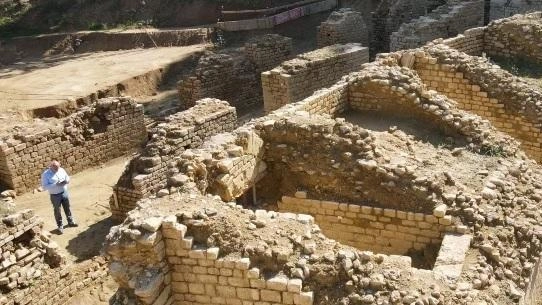 Uno scorcio dell’anfiteatro romano di Volterra Uno scorcio dell’anfiteatro romano di Volterra