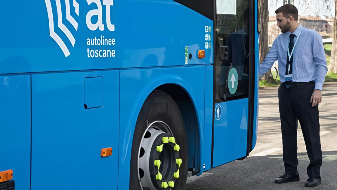 Lavori per il teleriscaldamento. Aprono i cantieri in due strade. Cambia la viabilità dei pullman Lavori per il teleriscaldamento. Aprono i cantieri in due strade. Cambia la viabilità dei pullman