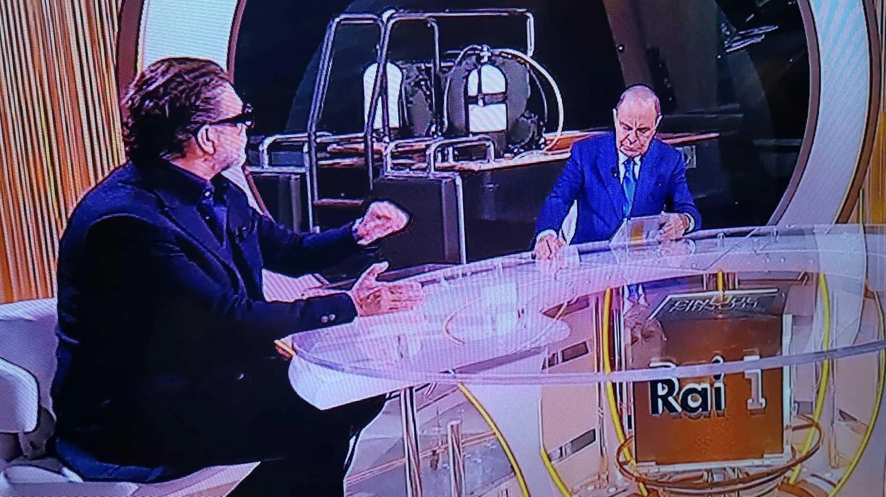 Giovanni Costantino in trasmissione con Bruno Vespa Giovanni Costantino in trasmissione con Bruno Vespa