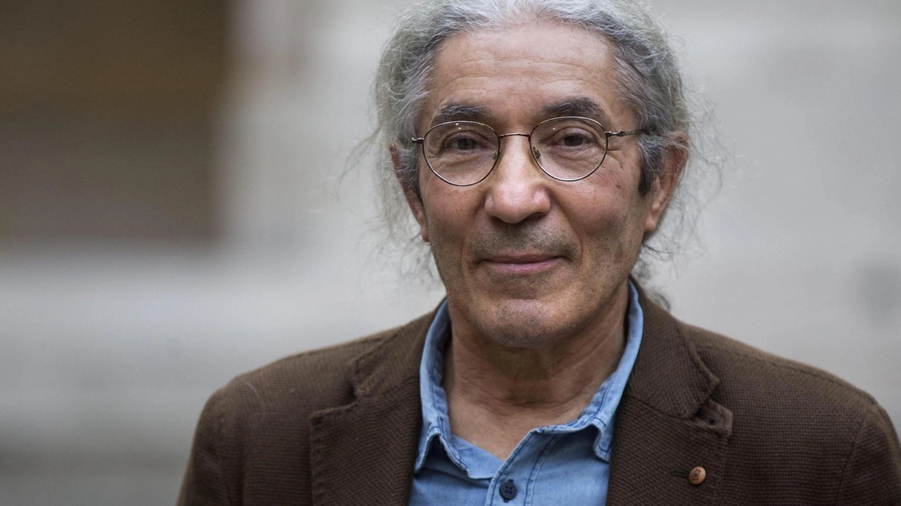 'Per aver minato l'unità nazionale'