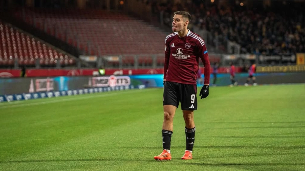 Stefanos Tzimas è finito nel mirino della Fiorentina (foto social del calciatore) Stefanos Tzimas è finito nel mirino della Fiorentina (foto social del calciatore)