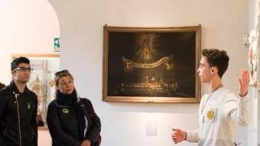 La Delegazione Fai di Arezzo celebra Giorgio Vasari con un percorso dedicato durante le Giornate Fai d’Autunno, visitando luoghi legati all'artista e offrendo conferenze e esibizioni culturali. Studenti e guide accompagneranno i visitatori in questa esperienza unica. La Delegazione Fai di Arezzo celebra Giorgio Vasari con un percorso dedicato durante le Giornate Fai d’Autunno, visitando luoghi legati all'artista e offrendo conferenze e esibizioni culturali. Studenti e guide accompagneranno i visitatori in questa esperienza unica.