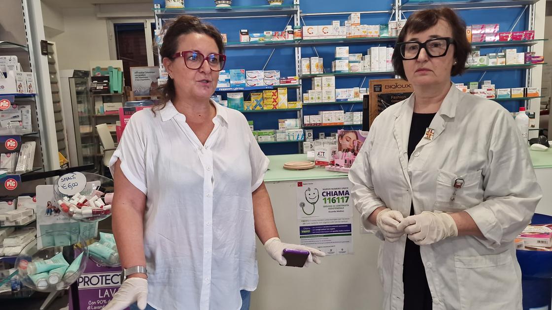 https://www.lanazione.it/image-service/view/acePublic/alias/contentid/NzgyMDBmY2ItMWNlMy00/0/i-carabinieri-davanti-alla-farmacia-della-vergine-fotocastellani.jpeg?f=16:9&w=1200&h=630