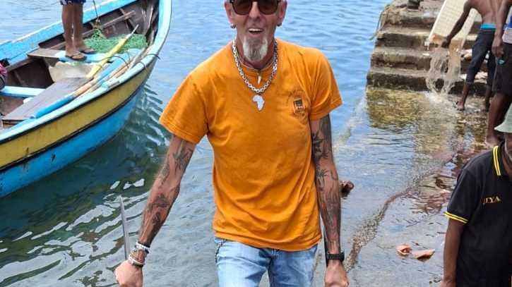 https://www.lanazione.it/image-service/view/acePublic/alias/contentid/NzgyYjQ5OTktNWUwMi00/0/sulle-orme-di-hemingway-pensionato-e-pescatore-di-marlin-a-capo-verde.jpeg?f=16:9&w=1200&h=630
