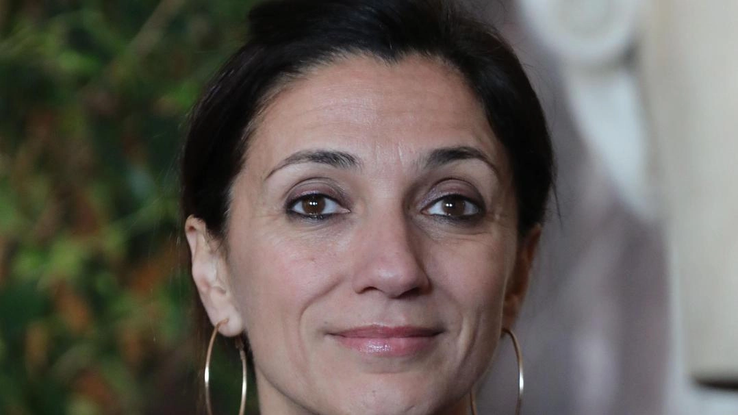 La capo di gabinetto della Regione Toscana, Cristina Manetti, smentisce le accuse del consigliere Capecchi sui rimborsi, definendole false e minaccia azioni legali. La capo di gabinetto della Regione Toscana, Cristina Manetti, smentisce le accuse del consigliere Capecchi sui rimborsi, definendole false e minaccia azioni legali.