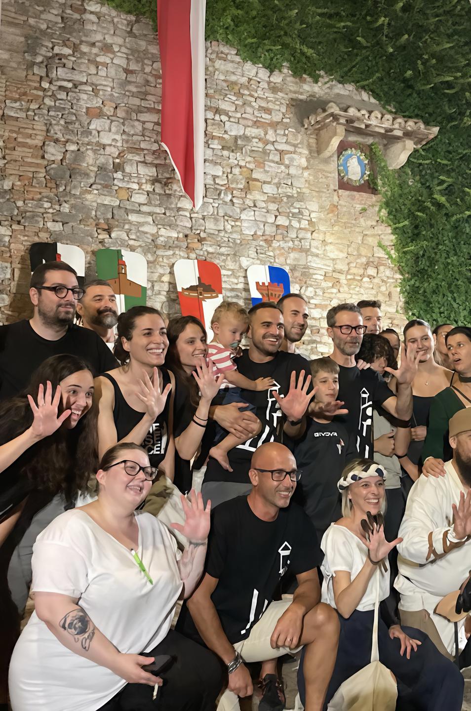 Emozioni con l’Agosto Corcianese . Disfida storica degli arcieri . Serraglio trionfa ancora