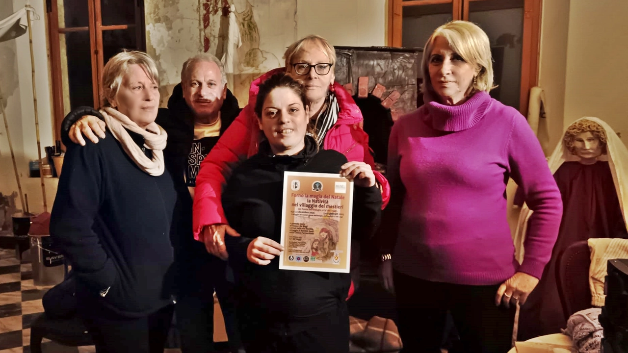 Gli ’attivisti’ del presepe dell’associazione culturale Occhioni&Magrini di Forno. L’inaugurazione è prevista il 15 dicembre Gli ’attivisti’ del presepe dell’associazione culturale Occhioni&Magrini di Forno. L’inaugurazione è prevista il 15 dicembre