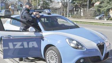 Trentenne violentata dopo il matrimonio ‘di comodo’. Botte e cibo negato dal marito Trentenne violentata dopo il matrimonio ‘di comodo’. Botte e cibo negato dal marito