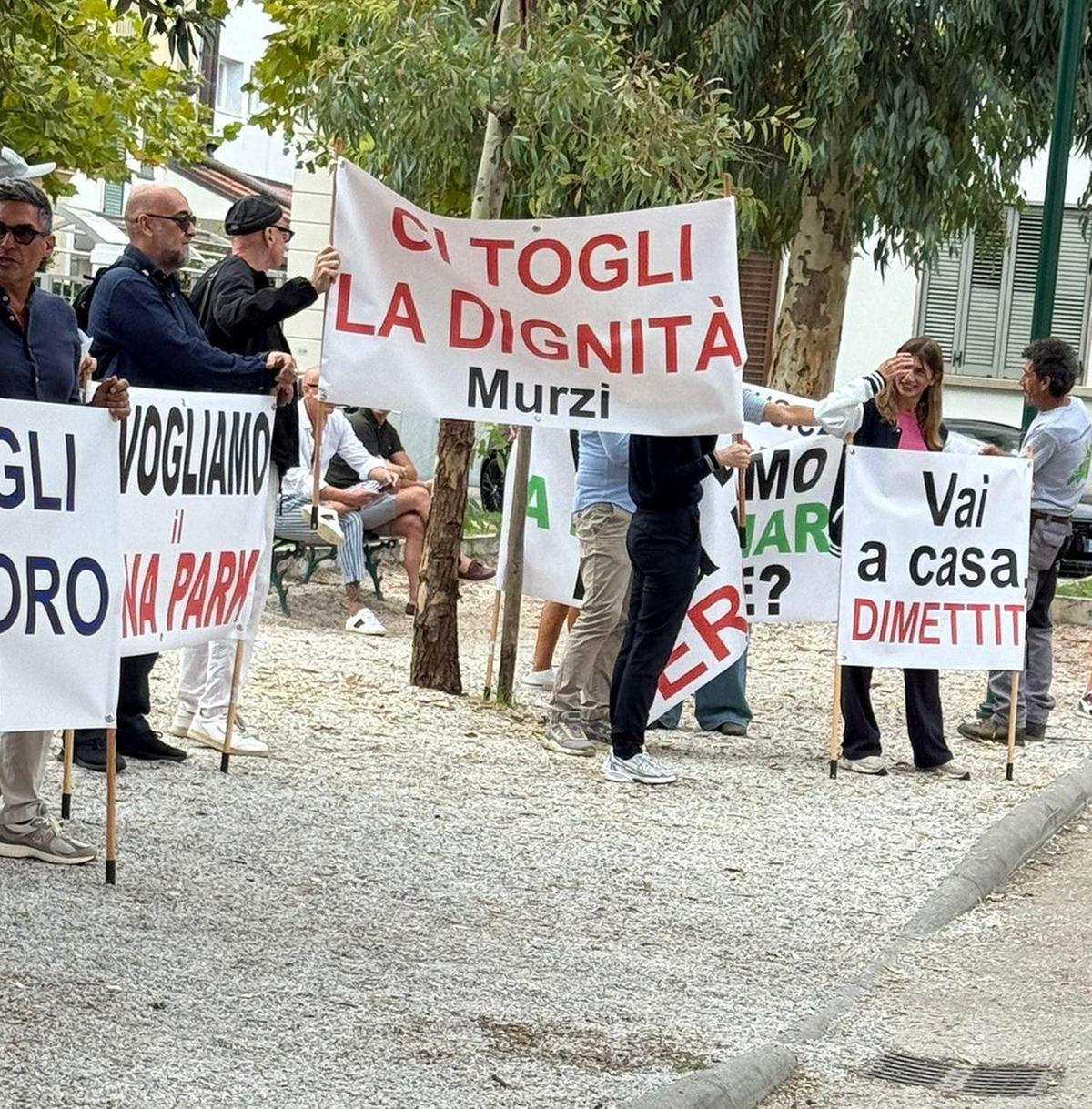L’Ascom alza la voce: "I bagni facciano i bagni. Ora penalizzano il centro"