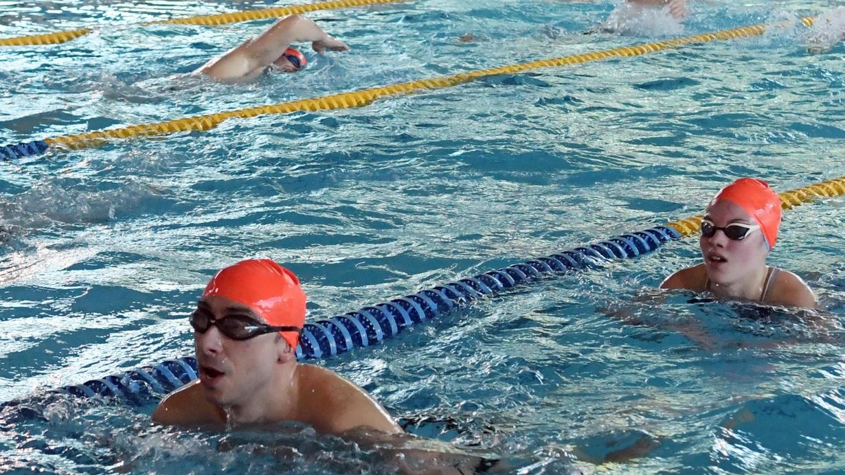 Cominciati i lavori per il rinforzo dei pilastri della facciata sud della piscina comunale a Capannori che, comunque, rimarrà aperta Cominciati i lavori per il rinforzo dei pilastri della facciata sud della piscina comunale a Capannori che, comunque, rimarrà aperta