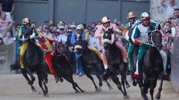 Palio, la diretta: vince l’Oca con un immenso Tittia. Corsa magistrale