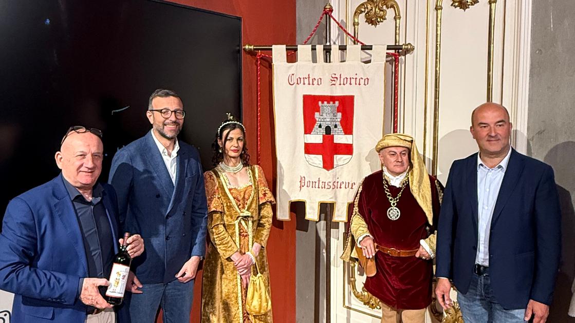 La festa storica tra cortei, stand e artigianato La festa storica tra cortei, stand e artigianato