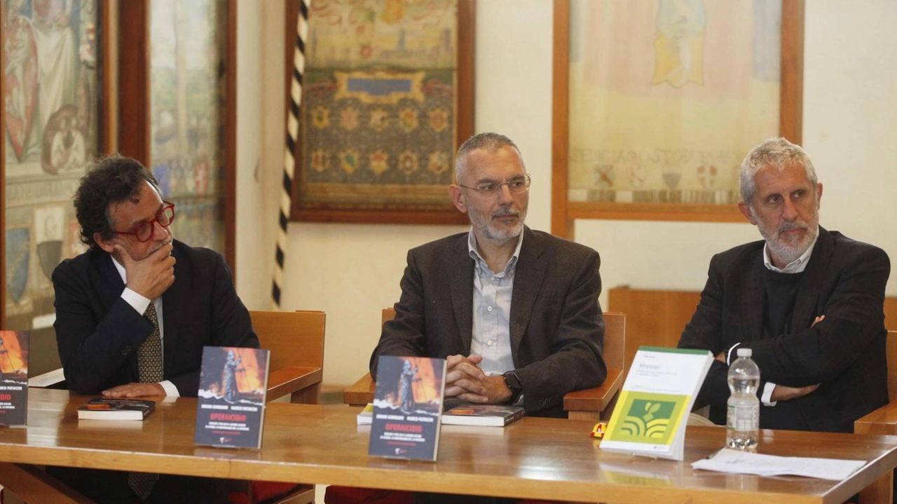 Il magistrato Bruno Giordano, il sociologo Fabio Berti e il giornalista Marco Patucchi Il magistrato Bruno Giordano, il sociologo Fabio Berti e il giornalista Marco Patucchi