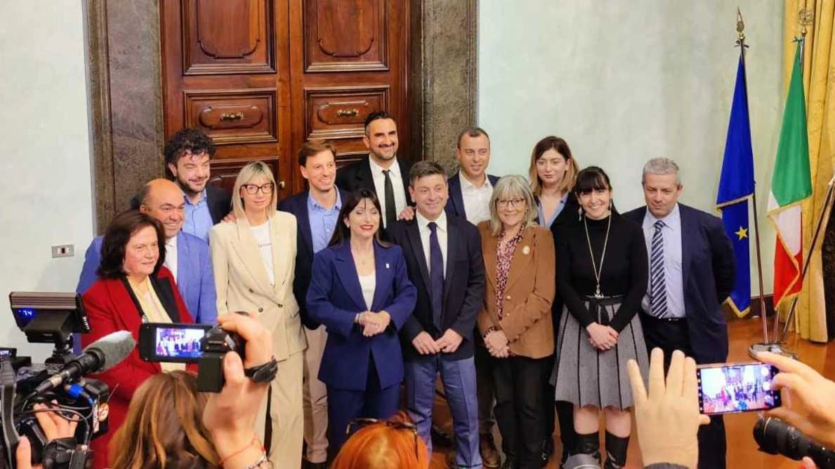 . Stefania Proietti si è insediata a Palazzo Donini a Perugia, sede della Giunta regionale . Stefania Proietti si è insediata a Palazzo Donini a Perugia, sede della Giunta regionale