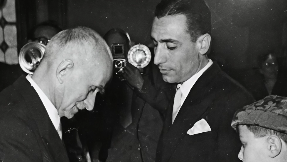 Einaudi ancora in carica e Gronchi appena eletto all’inaugurazione. La cronaca di un evento memorabile . Einaudi ancora in carica e Gronchi appena eletto all’inaugurazione. La cronaca di un evento memorabile .
