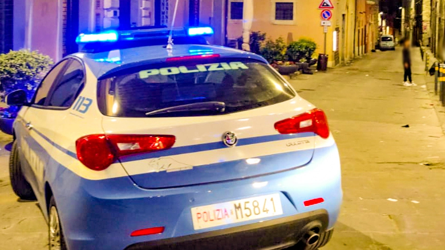 Ad arrestare il 41enne per lesioni personali e maltrattamenti sono stati gli agenti della Questura Ad arrestare il 41enne per lesioni personali e maltrattamenti sono stati gli agenti della Questura
