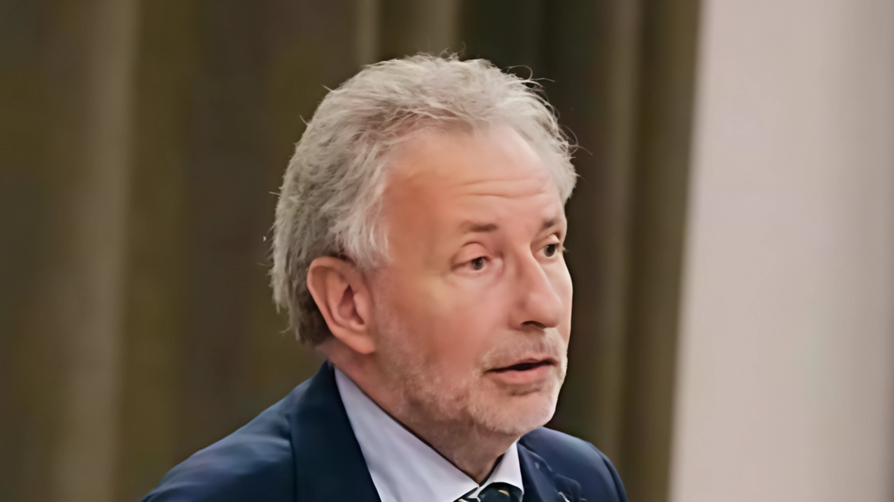 Baldini, consigliere regionale, e i capogruppo Pasquinelli e Santini criticano le rivendicazioni dei promotori in tema di piattaforma legale. Baldini, consigliere regionale, e i capogruppo Pasquinelli e Santini criticano le rivendicazioni dei promotori in tema di piattaforma legale.