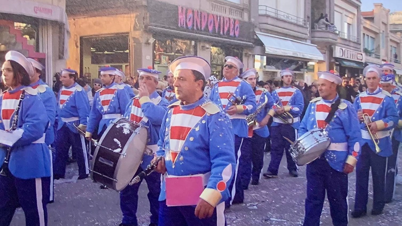La Libecciata ai tempi d’oro quando era un’attrazione ai corsi di Carnevale La Libecciata ai tempi d’oro quando era un’attrazione ai corsi di Carnevale