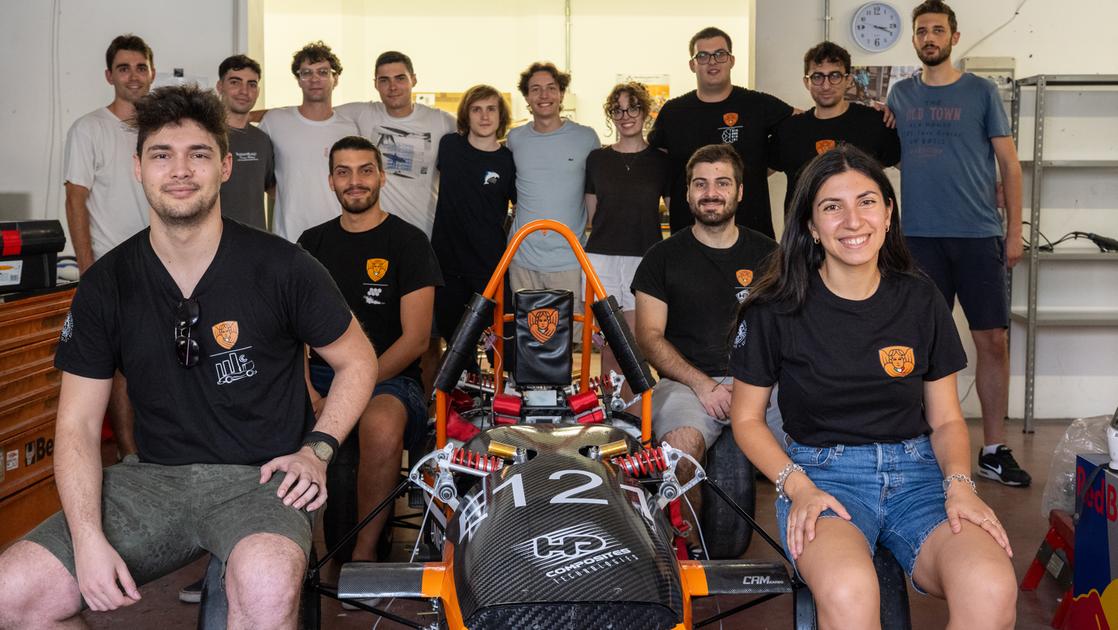 E Team Squadra Corse, un viaggio in officina. Alla scoperta di ET 17: la monoposto pisana E Team Squadra Corse, un viaggio in officina. Alla scoperta di ET 17: la monoposto pisana