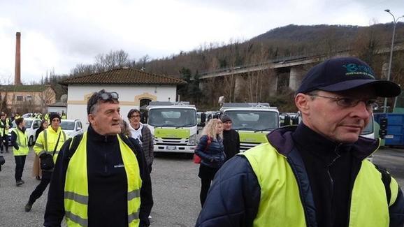 https://www.lanazione.it/image-service/view/acePublic/alias/contentid/NzkxODUyNTMtNDUyNC00/0/riflettori-sulla-gestione-rifiuti-cantiere-per-la-nuova-sede-di-lunigiana-ambiente.jpeg?f=16:9&w=1200&h=630