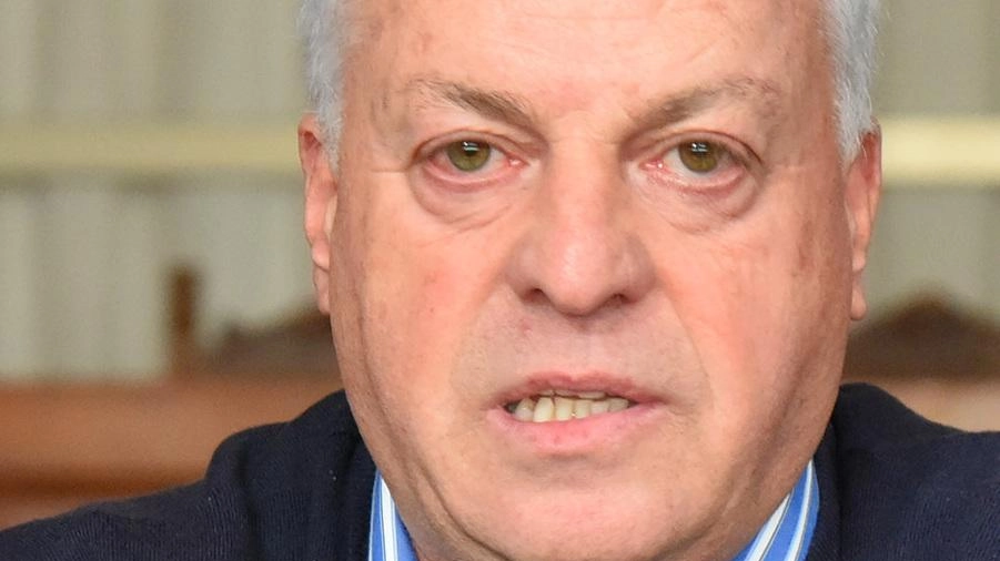 L’assessore comunale Giorgio Poggetti dà il benvenuto ai nuovi militari dell’Arma L’assessore comunale Giorgio Poggetti dà il benvenuto ai nuovi militari dell’Arma