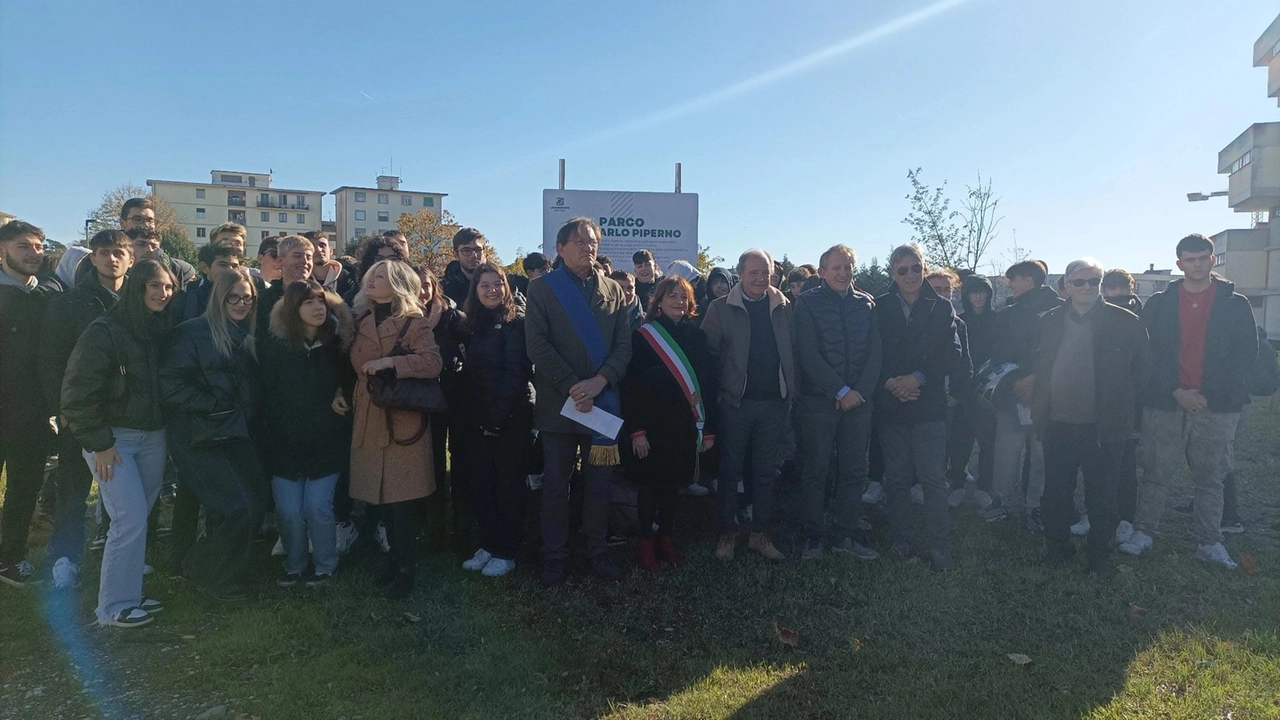 L’inaugurazione del Giardino intitolato al medico Giancarlo Piperno L’inaugurazione del Giardino intitolato al medico Giancarlo Piperno