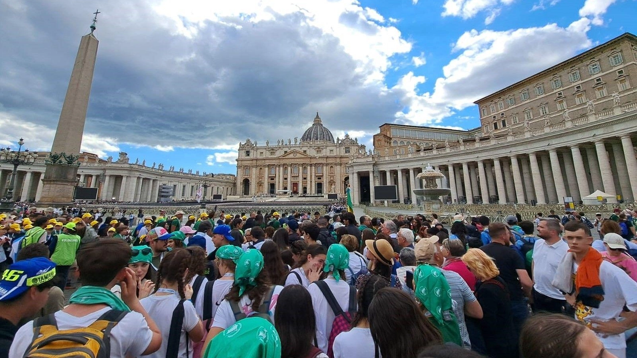 Sono 6.500 i pellegrini delle otto diocesi dell’Umbria oggi a Roma per il Pellegrinaggio giubilare regionale per riscoprire l’essere cristiani... Sono 6.500 i pellegrini delle otto diocesi dell’Umbria oggi a Roma per il Pellegrinaggio giubilare regionale per riscoprire l’essere cristiani...