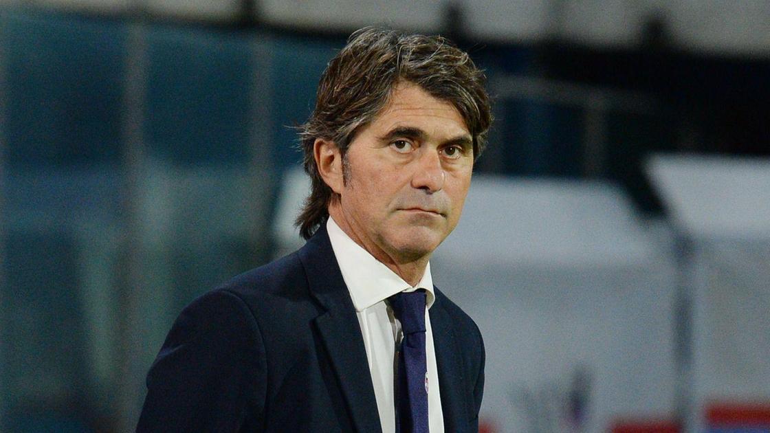 L’Anguilla d’Oro a Massimo Velotto. Il premio all’ex arbitro di calcio L’Anguilla d’Oro a Massimo Velotto. Il premio all’ex arbitro di calcio