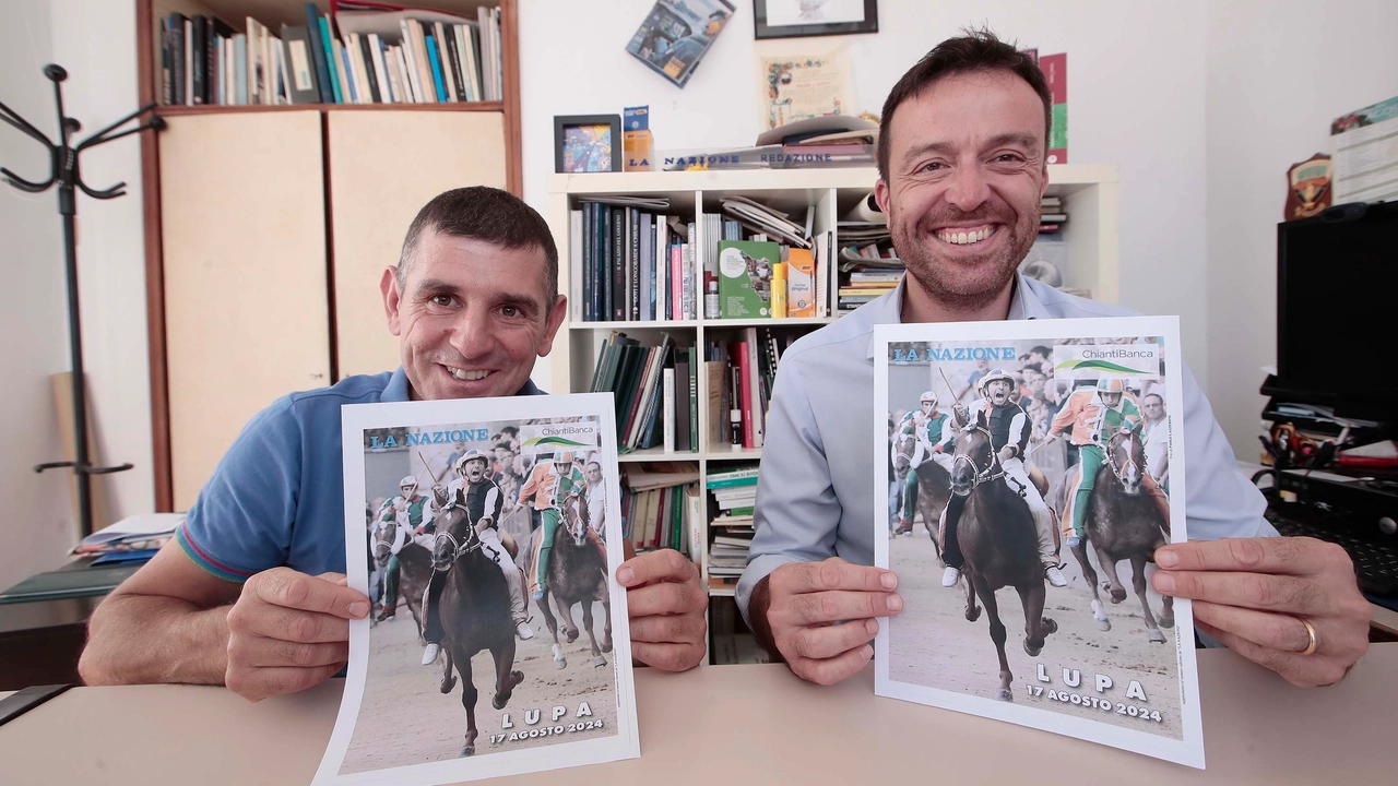Palio dell'Assunta 2024, i protagonisti alla Nazione: il fantino Dino Pes deto Velluto e il capitano della Lupa Giulio Bruni (Foto Paolo Lazzeroni) Palio dell'Assunta 2024, i protagonisti alla Nazione: il fantino Dino Pes deto Velluto e il capitano della Lupa Giulio Bruni (Foto Paolo Lazzeroni)