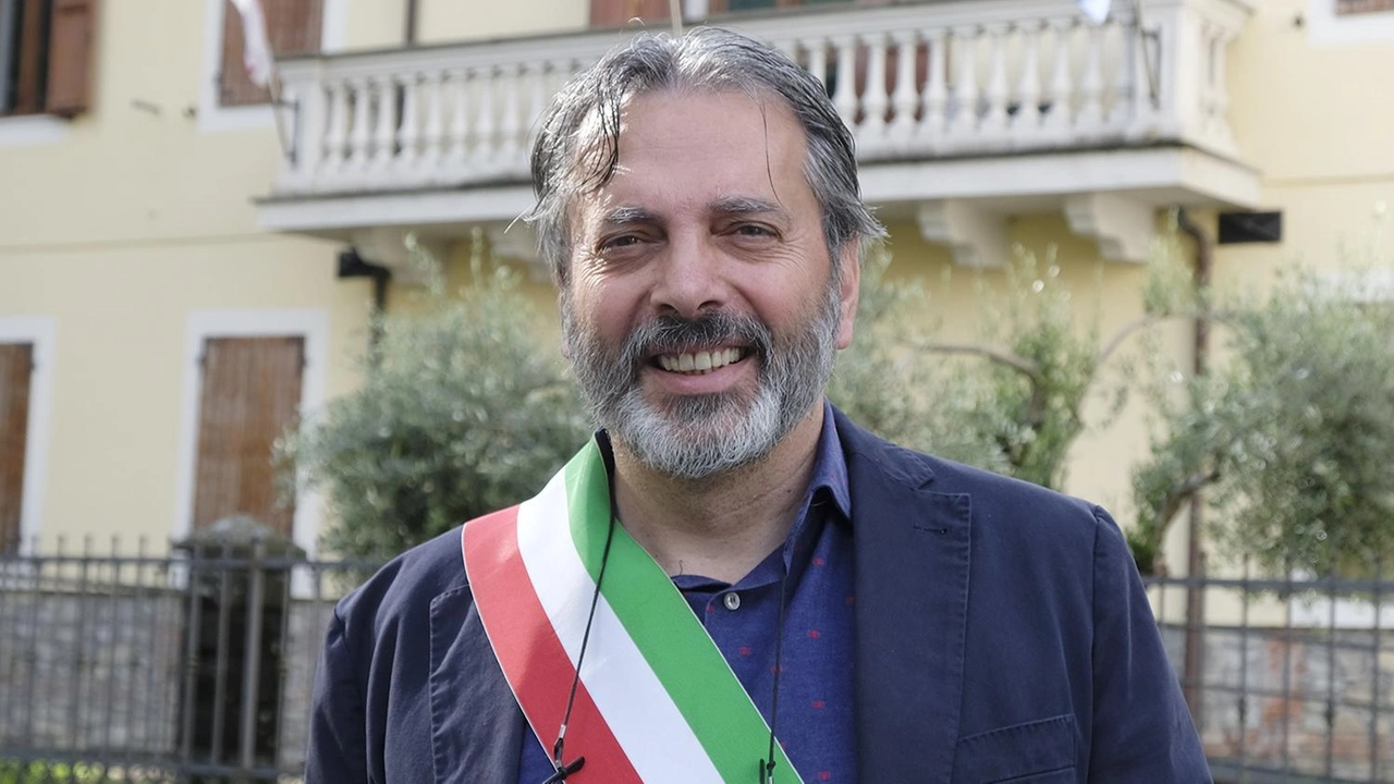 Il sindaco di Comano Antonio Maffei Il sindaco di Comano Antonio Maffei