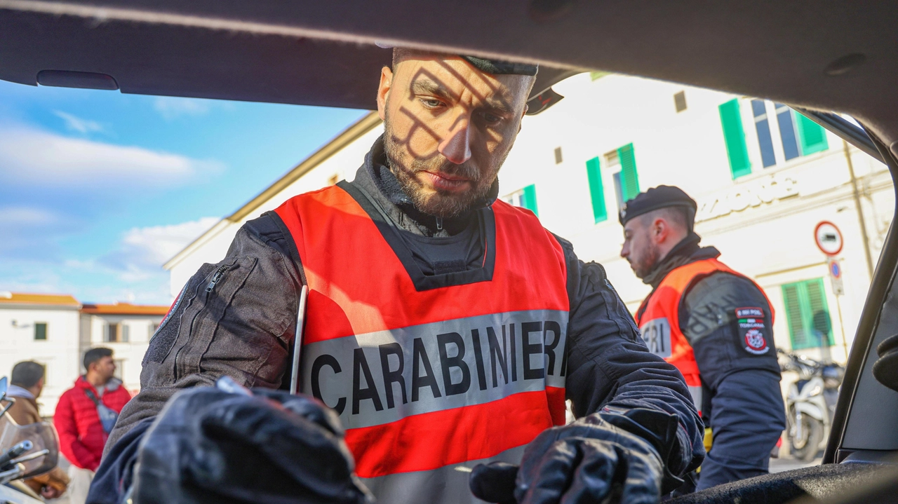 I. carabinieri del Nas hanno effettuato un blitz in una piscina privata aperta al pubblico chiudendolaper mancanze igieniche I. carabinieri del Nas hanno effettuato un blitz in una piscina privata aperta al pubblico chiudendolaper mancanze igieniche