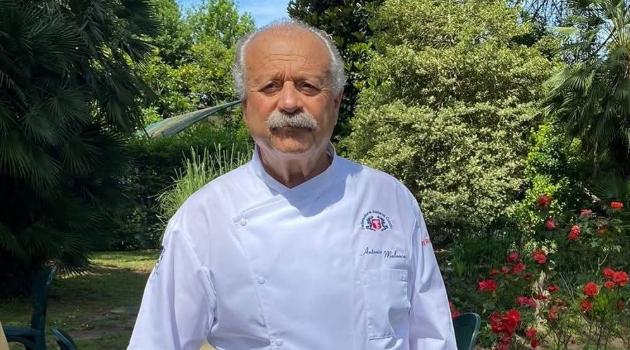 Malore, muore lo chef che amava condividere i suoi segreti: “Un amico in cucina, addio Antonio” Malore, muore lo chef che amava condividere i suoi segreti: “Un amico in cucina, addio Antonio”