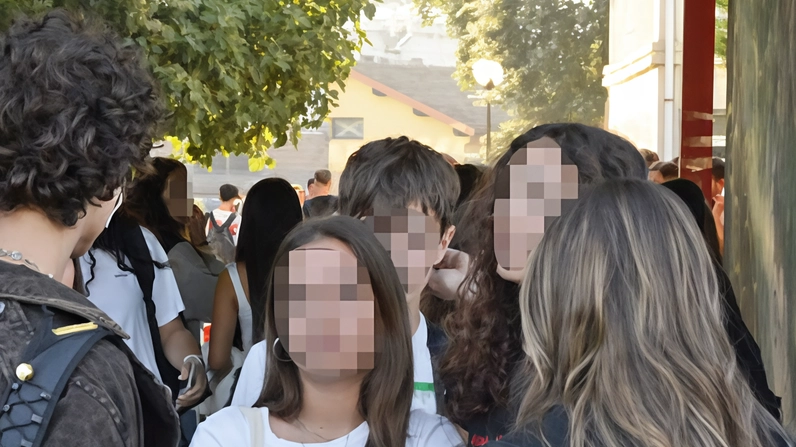 Tutto pronto. il suono della prima campanella, lunedì prossimo (Foto Aprili)