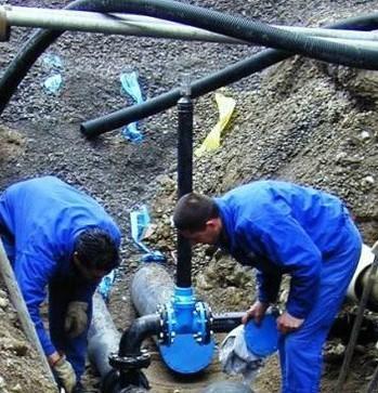 https://www.lanazione.it/image-service/view/acePublic/alias/contentid/ODA3ZDUzZjAtOTUyMy00/0/i-sindaci-della-vallata-spulciano-il-piano-degli-investimenti.jpeg?f=1.90:1&h=630