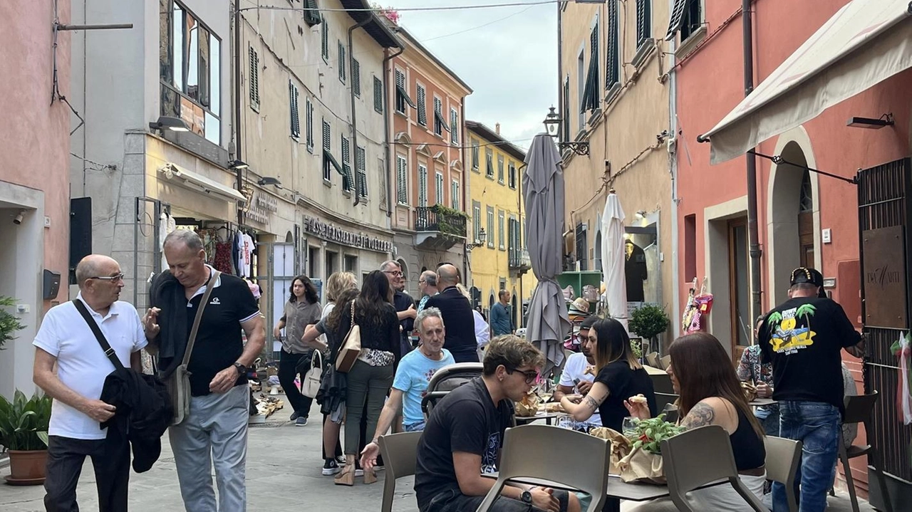 Uno scorcio di Peccioli, in provincia di Pisa. E’ stato eletto “Borgo dei borghi“ per l’edizione 2024 Uno scorcio di Peccioli, in provincia di Pisa. E’ stato eletto “Borgo dei borghi“ per l’edizione 2024