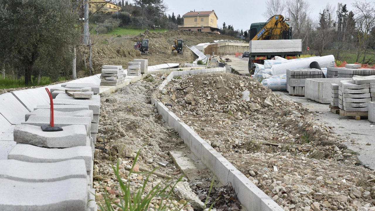 Ancora lavori sulle strade bianche di Colle. A confermarlo è il vice sindaco con delega alle opere pubbliche Marco Speranza.... Ancora lavori sulle strade bianche di Colle. A confermarlo è il vice sindaco con delega alle opere pubbliche Marco Speranza....